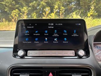HYUNDAI KONA 64kWh Premium SUV 5dr Electric Auto (10.5kW Charger) (204 ps)