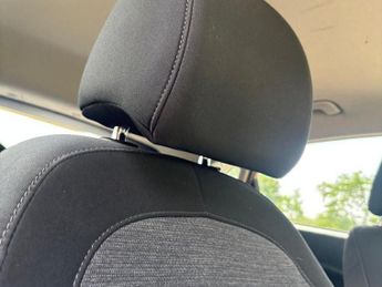 HYUNDAI KONA 64kWh Premium SUV 5dr Electric Auto (10.5kW Charger) (204 ps)