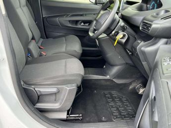 PEUGEOT PARTNER Partner Professional Premium+ EV