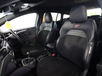 FORD FOCUS 2.0 EcoBlue ST Estate 5dr Diesel Manual Euro 6 (s/s) (190 ps)