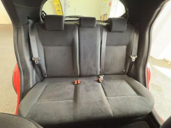 NISSAN JUKE 1.6 DIG-T Acenta Premium SUV 5dr Petrol XTRON 4WD Euro 5 (190 ps