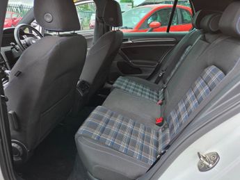 VOLKSWAGEN GOLF 1.4 TSI 8.7kWh GTE Advance Hatchback 5dr Petrol Plug-in Hybrid D