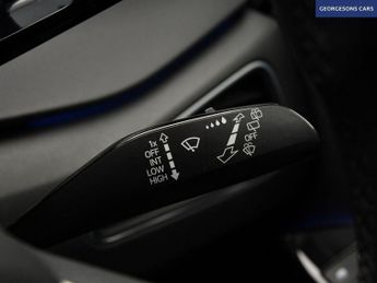 VOLKSWAGEN ID.3 Pro Performance 58kWh Life Hatchback 5dr Electric Auto (204 ps)