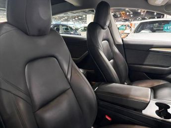 TESLA Model 3 Standard Range Plus Saloon 4dr Electric Auto RWD (241 bhp)