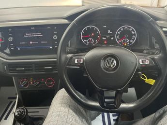 VOLKSWAGEN POLO 1.0 TSI SE Hatchback 5dr Petrol Manual Euro 6 (s/s) (95 ps) - AA