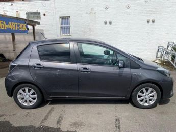 TOYOTA YARIS 1.5 VVT-h T4 Hatchback 5dr Petrol Hybrid CVT Euro 5 (101 ps)