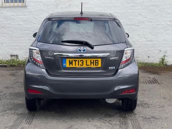 TOYOTA YARIS 1.5 VVT-h T4 Hatchback 5dr Petrol Hybrid CVT Euro 5 (101 ps)