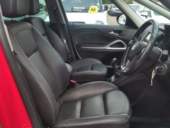 VAUXHALL ZAFIRA TOURER 1.4i Turbo SRi MPV 5dr Petrol Manual Euro 6 (140 ps)