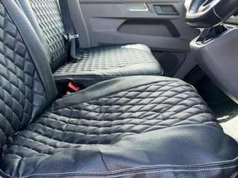 VOLKSWAGEN e-Transporter e 110 37.3kWh Panel Van 5dr Electric Auto LWB (110 ps)