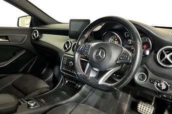 MERCEDES-BENZ GLA CLASS 2.1 GLA200d AMG Line (Executive) SUV 5dr Diesel 7G-DCT Euro 6 (s
