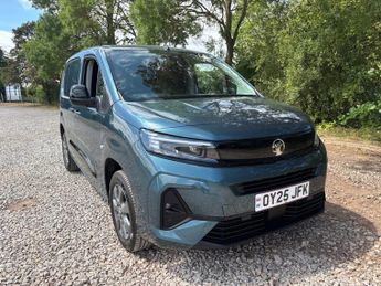 Vauxhall Combo 1.5 Turbo D 2300 Pro Panel Van 5dr Diesel Manual SWB Euro 6 (s/s