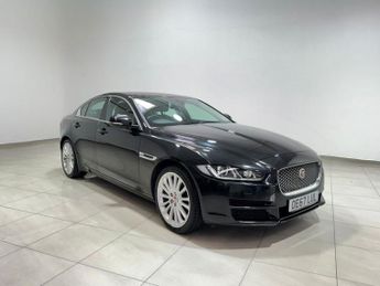 Jaguar XE 2.0d Portfolio Saloon 4dr Diesel Auto AWD Euro 6 (s/s) (180 ps)