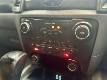 FORD RANGER 3.2 TDCi Wildtrak Pickup Double Cab 4dr Diesel Auto 4WD Euro 5 (