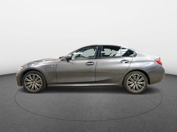 BMW 3 SERIES 2.0 330e 12kWh M Sport Saloon 4dr Petrol Plug-in Hybrid Auto Eur