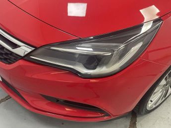 VAUXHALL ASTRA 1.4i Turbo Elite Nav Hatchback 5dr Petrol Auto Euro 6 (s/s) (150