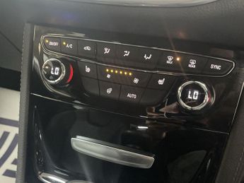 VAUXHALL ASTRA 1.4i Turbo Elite Nav Hatchback 5dr Petrol Auto Euro 6 (s/s) (150