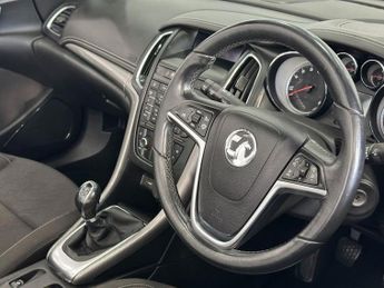 VAUXHALL CASCADA 1.4i Turbo SE Convertible 2dr Petrol Manual Euro 6 (s/s) (140 ps