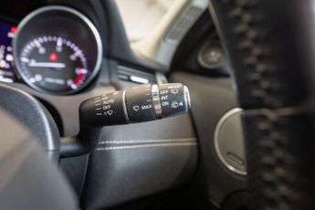 LAND ROVER RANGE ROVER EVOQUE 2.2 SD4 Dynamic SUV 5dr Diesel Auto 4WD Euro 5 (s/s) (190 ps)