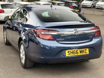 VAUXHALL INSIGNIA 1.6 CDTi SRi Hatchback 5dr Diesel Auto Euro 6 (136 ps)