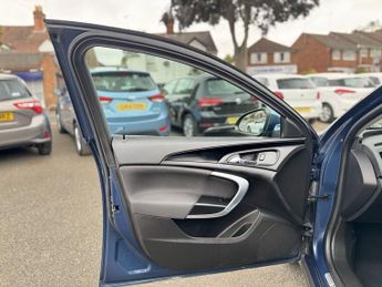 VAUXHALL INSIGNIA 1.6 CDTi SRi Hatchback 5dr Diesel Auto Euro 6 (136 ps)