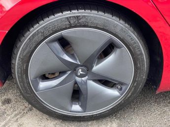 TESLA Model 3 (Dual Motor) Long Range Saloon 4dr Electric Auto 4WDE (346 ps)
