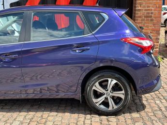 NISSAN PULSAR 1.2 DIG-T Acenta Hatchback 5dr Petrol XTRON Euro 6 (s/s) (115 ps