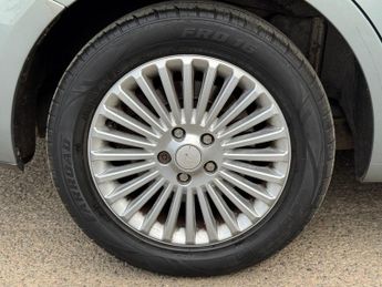 FORD MONDEO 2.3 Zetec Hatchback 5dr Petrol Automatic (223 g/km, 159 bhp)