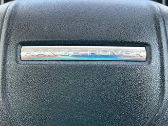 LAND ROVER RANGE ROVER EVOQUE 2.2 SD4 Pure SUV 5dr Diesel Auto 4WD Euro 5 (190 ps)