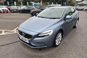 VOLVO V40 1.5 T3 GPF Inscription Hatchback 5dr Petrol Auto Euro 6 (s/s) (1