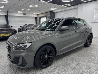 AUDI A1 1.0 TFSI 25 S line Sportback 5dr Petrol S Tronic Euro 6 (s/s) (9