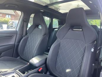SKODA KAROQ 2.0 TDI SportLine SUV 5dr Diesel DSG 4WD Euro 6 (s/s) (150 ps)