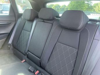 SKODA KAROQ 2.0 TDI SportLine SUV 5dr Diesel DSG 4WD Euro 6 (s/s) (150 ps)