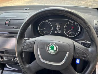 SKODA OCTAVIA 1.8 TSI Laurin & Klement Hatchback 5dr Petrol Manual Euro 5 (160