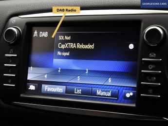 TOYOTA YARIS 1.5 VVT-h Excel Hatchback 5dr Petrol Hybrid E-CVT Euro 6 (s/s) (