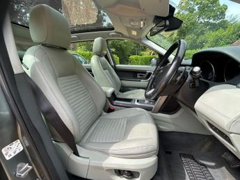 LAND ROVER DISCOVERY SPORT 2.0 TD4 HSE Luxury SUV 5dr Diesel Auto 4WD Euro 6 (s/s) (180 ps)