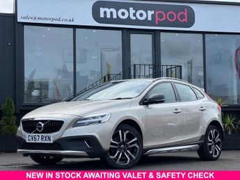 Volvo V40 2.0 D3 Pro Hatchback 5dr Diesel Manual Euro 6 (s/s) (150 ps)