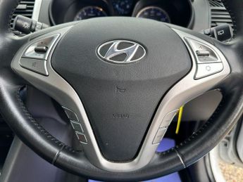 HYUNDAI IX20 1.6 SE Nav Hatchback 5dr Petrol Auto Euro 6 (125 ps)
