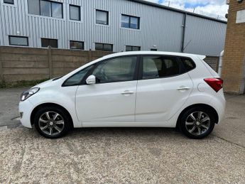 HYUNDAI IX20 1.6 SE Nav Hatchback 5dr Petrol Auto Euro 6 (125 ps)