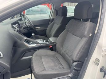 PEUGEOT 3008 1.6 e-HDi Active SUV 5dr Diesel EGC Euro 5 (s/s) (112 ps)