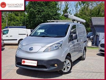 Nissan NV200 Tekna Panel Van 5dr Electric Auto SWB (Rapid Plus) (109 ps)