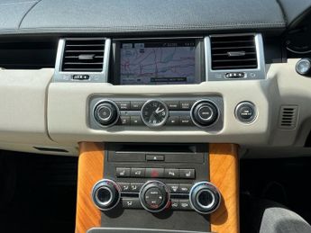 LAND ROVER RANGE ROVER SPORT 3.0 SD V6 HSE SUV 5dr Diesel Auto 4WD Euro 5 (255 bhp)
