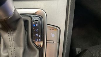 HYUNDAI KONA 1.6 h-GDi Premium SUV 5dr Petrol Hybrid DCT Euro 6 (s/s) (141 ps