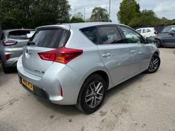 TOYOTA AURIS 1.8 VVT-h Icon Plus Hatchback 5dr Petrol Hybrid CVT Euro 5 (s/s)