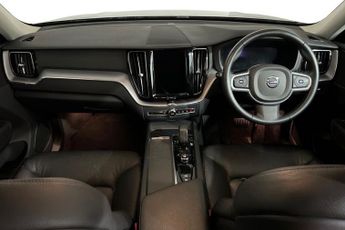 VOLVO XC60 2.0 B4 MHEV Momentum SUV 5dr Diesel Hybrid Auto AWD Euro 6 (s/s)