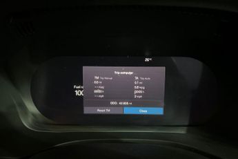 VOLVO XC60 2.0 B4 MHEV Momentum SUV 5dr Diesel Hybrid Auto AWD Euro 6 (s/s)