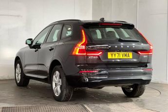 VOLVO XC60 2.0 B4 MHEV Momentum SUV 5dr Diesel Hybrid Auto AWD Euro 6 (s/s)