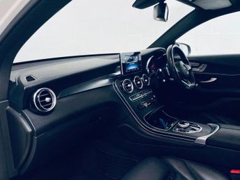 MERCEDES-BENZ GLC 2.1 GLC250d AMG Line (Premium) Coupe 5dr Diesel G-Tronic+ 4MATIC