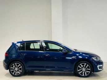 VOLKSWAGEN E-GOLF 35.8kWh e-Golf Hatchback 5dr Electric Auto (136 ps)