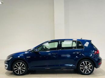 VOLKSWAGEN E-GOLF 35.8kWh e-Golf Hatchback 5dr Electric Auto (136 ps)