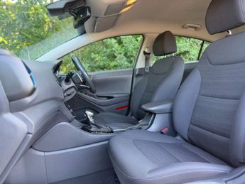 HYUNDAI IONIQ 1.6 h-GDi Premium Hatchback 5dr Petrol Hybrid DCT Euro 6 (s/s) (